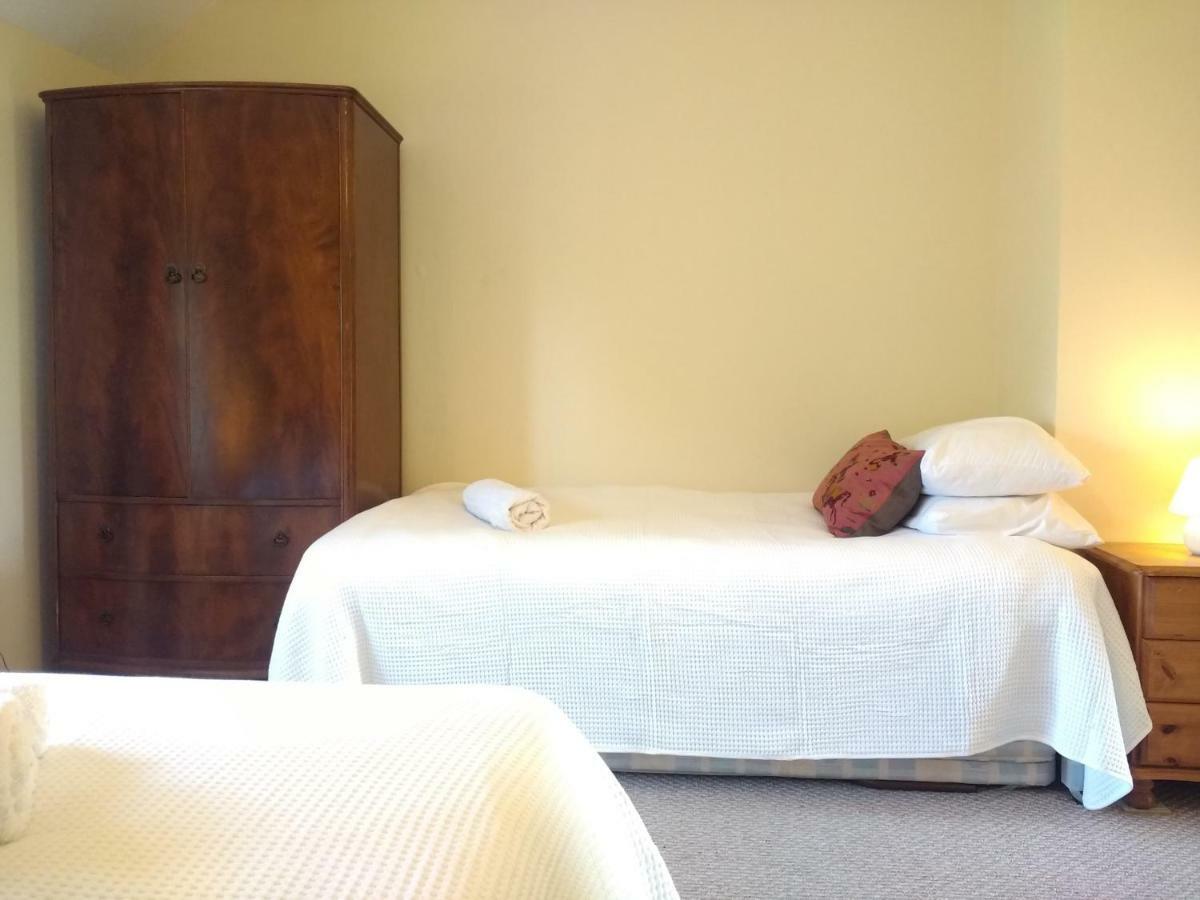 Lisieux House On Lough Neagh Bed & Breakfast Aghalee Eksteriør bilde